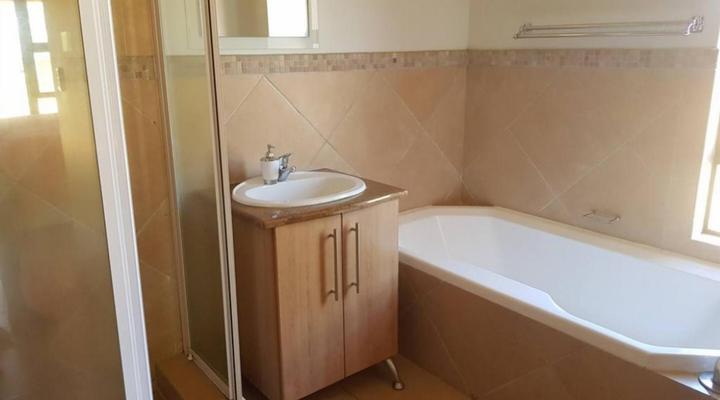 Moi Signature Luxury Villa's - Zebula Golf and Wildlife Estate