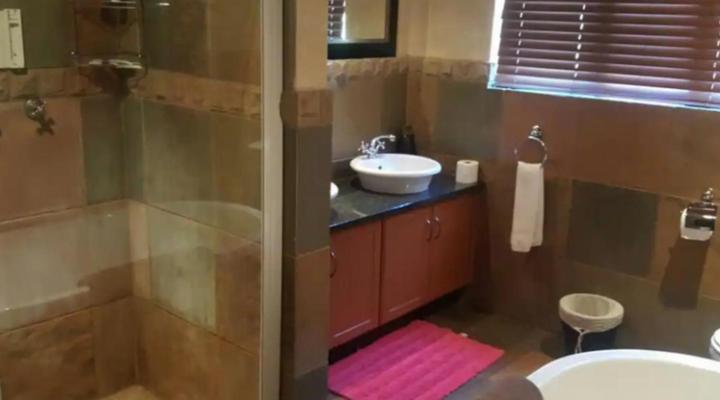 Moi Signature Luxury Villa's - Zebula Golf and Wildlife Estate