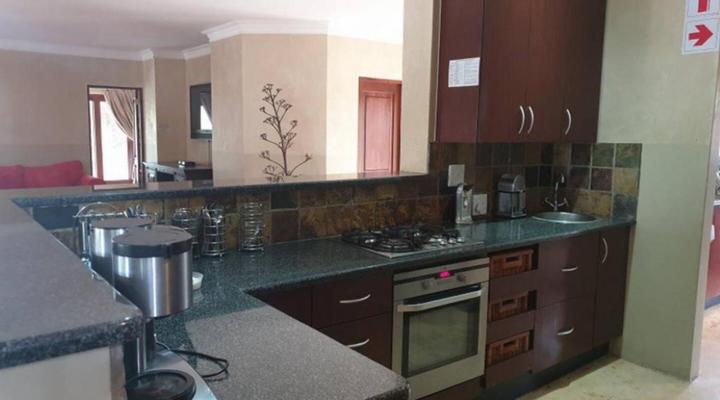 Moi Signature Luxury Villa's - Zebula Golf and Wildlife Estate