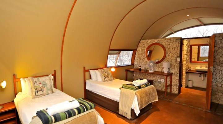 Mopane Village Lodge