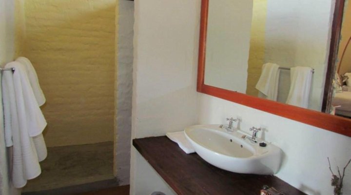 Mopane Village Lodge