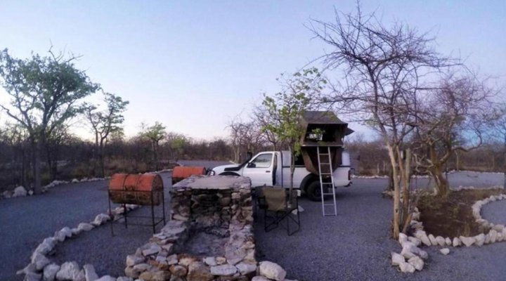 Mopane Village Lodge