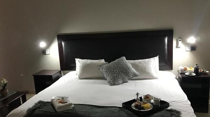 Manor Hills Guest Lodge