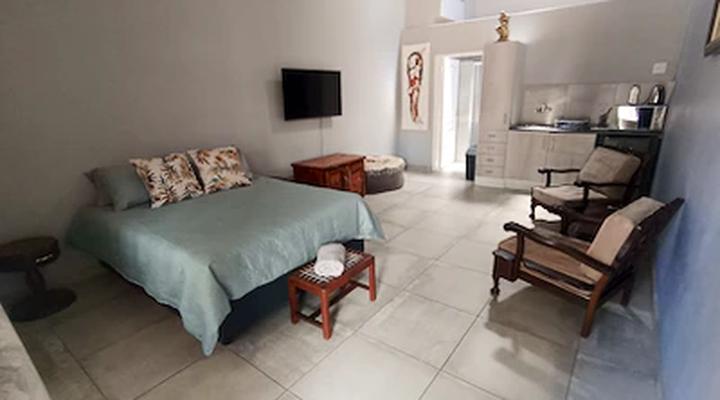 Clyde's on Dale Guest House