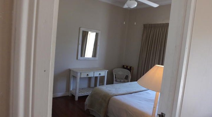 Pollok Guest Lodge