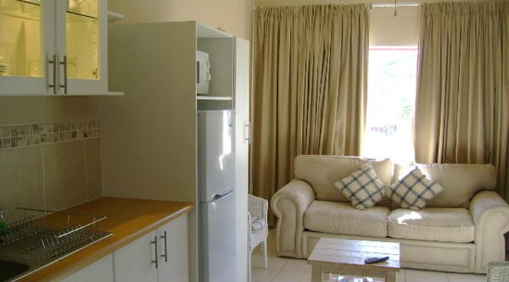 Pollok Guest Lodge