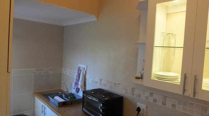 Pollok Guest Lodge