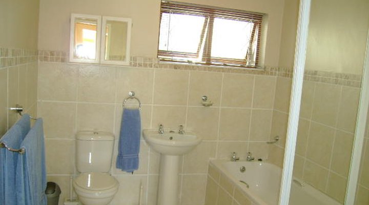 Pollok Guest Lodge
