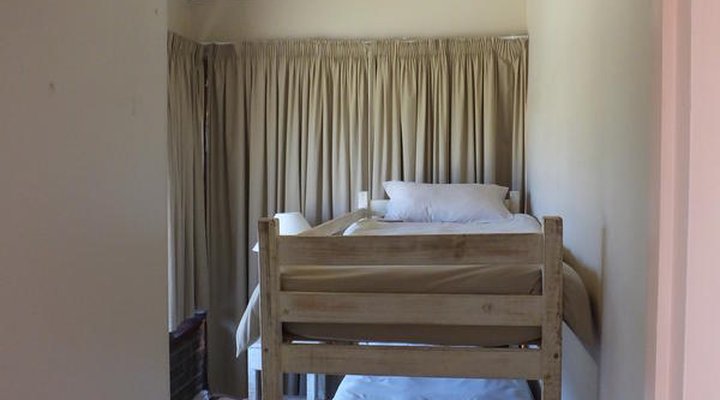 Pollok Guest Lodge
