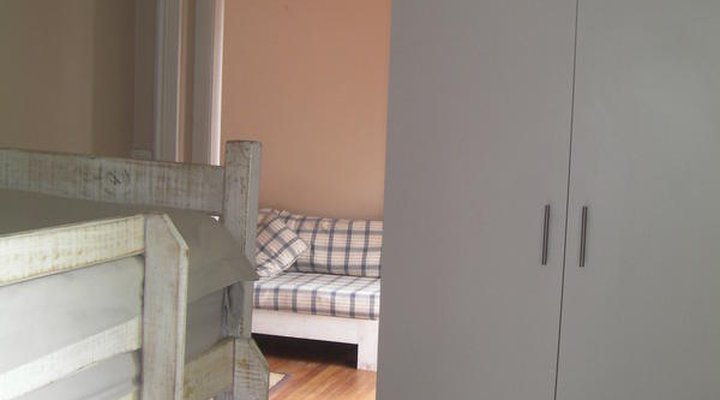 Pollok Guest Lodge