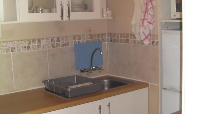 Pollok Guest Lodge