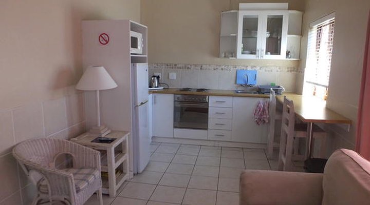 Pollok Guest Lodge