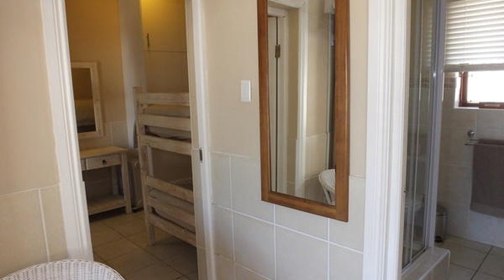 Pollok Guest Lodge