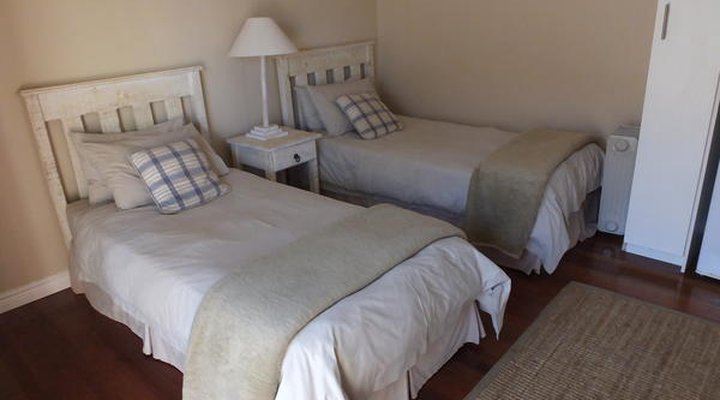 Pollok Guest Lodge