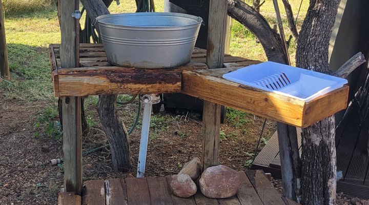 Thorn Tree Bush Camp - Accommodation