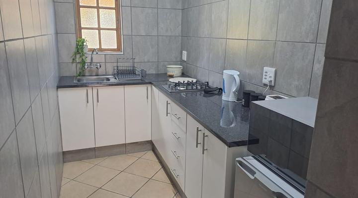 24 Onvrey Guest House