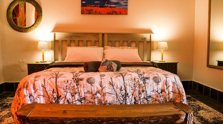 Thorn Tree Bush Camp - Tented camps and cabins