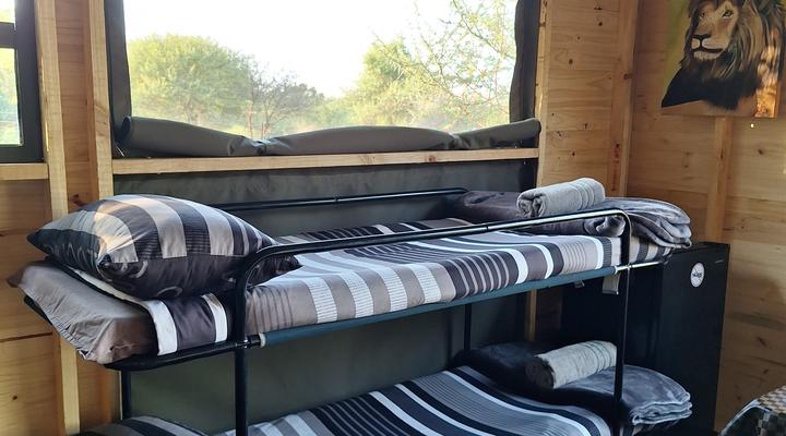 Thorn Tree Bush Camp - Tented camps and cabins