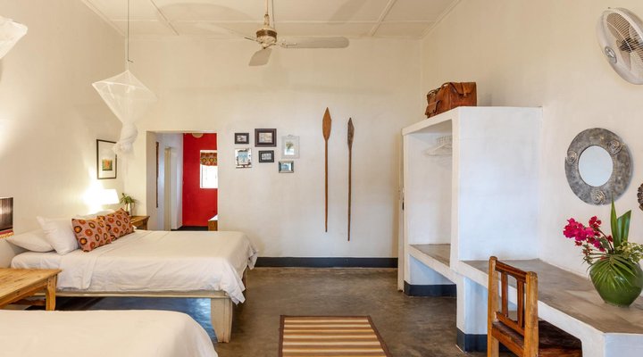 Monkey Bay Beach Lodge