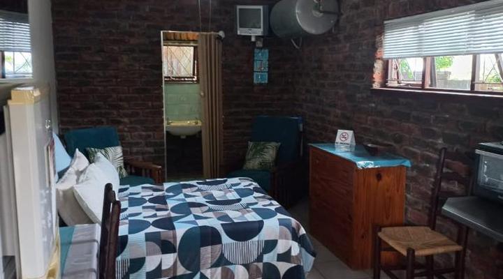 Oasis Caravan Park, Camping and Chalets