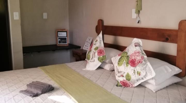 Guinea Feather Country Lodge