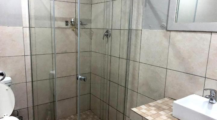 Elephant Springs Hotel & Apartments