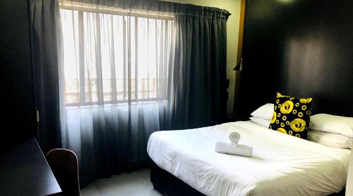 Elephant Springs Hotel & Apartments