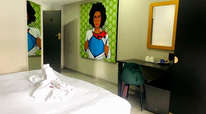 Elephant Springs Hotel & Apartments