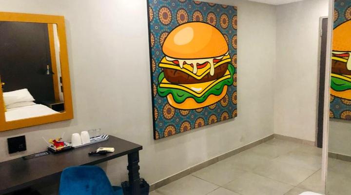 Elephant Springs Hotel & Apartments