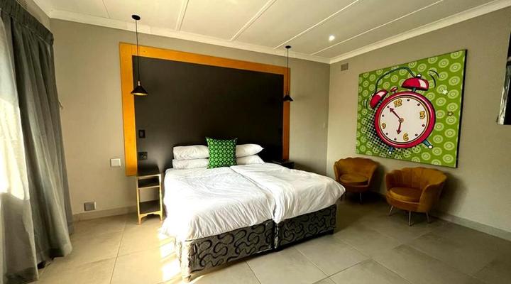 Elephant Springs Hotel & Apartments