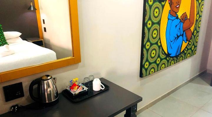 Elephant Springs Hotel & Apartments