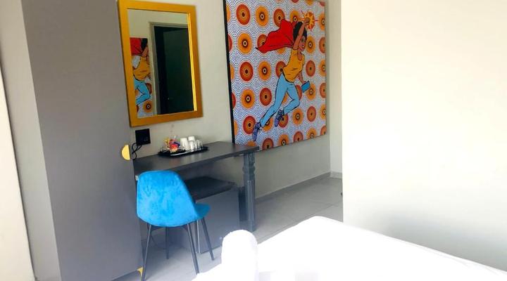 Elephant Springs Hotel & Apartments