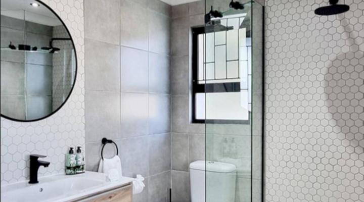 Nicola's at Costa Sarda Knysna