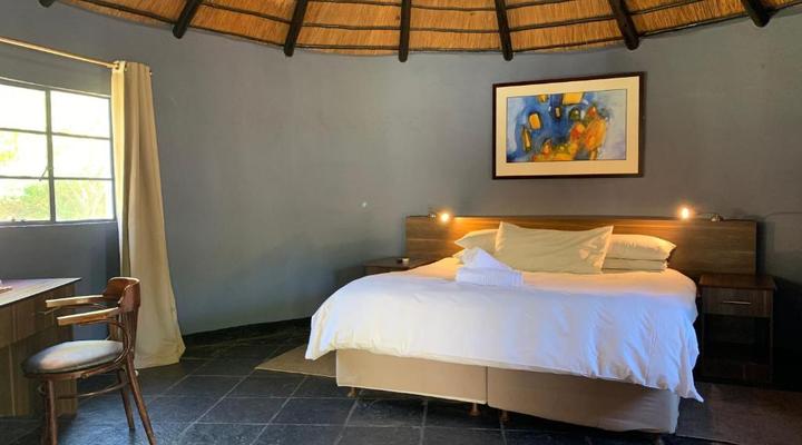 Shangri-La Country Hotel