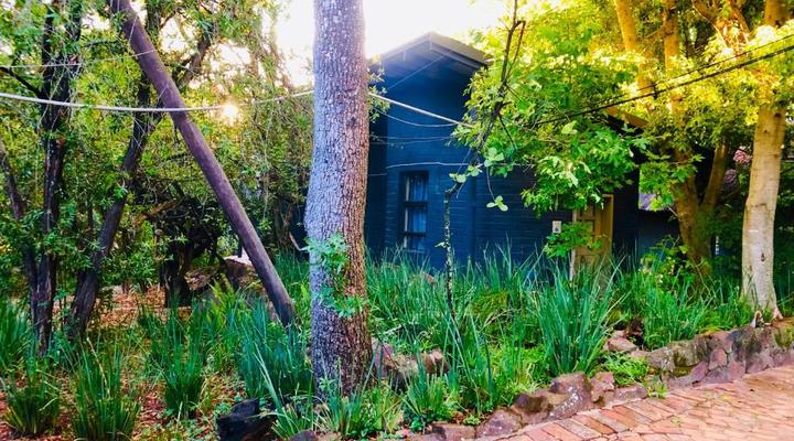 Shangri-La Country Hotel