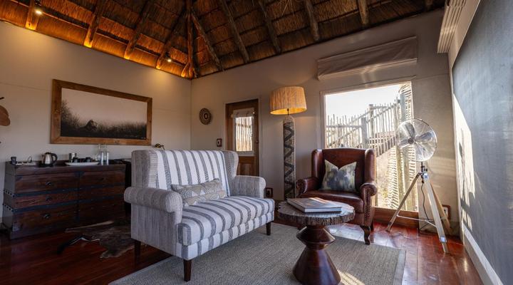 Evolve Back Gham Dhao Lodge, Kalahari
