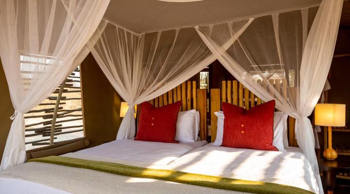 Evolve Back Gham Dhao Lodge, Kalahari