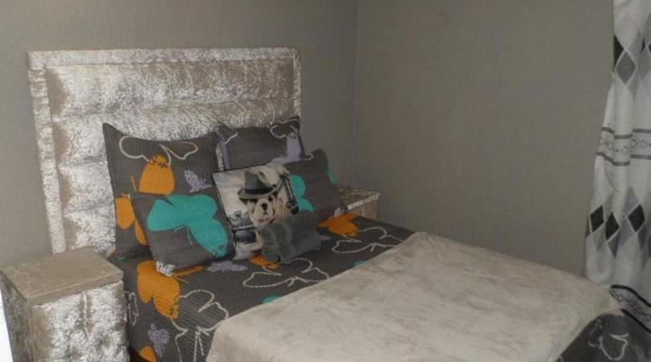 Dula Monate Holiday Flats