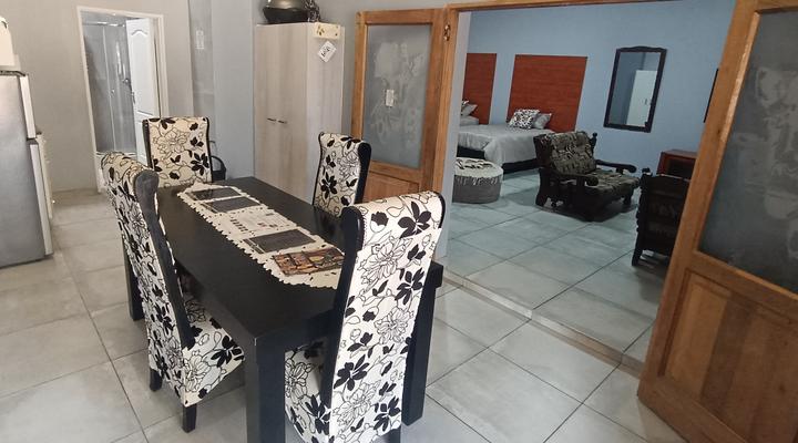 Clyde's on Dale Guest House