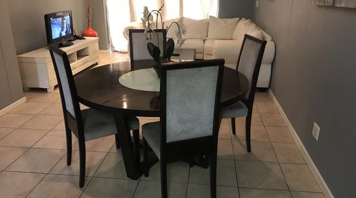 First Divine Suites - Hydro Park