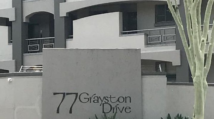 First Divine Suites - Hydro Park