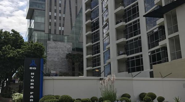 First Divine Suites - Hydro Park