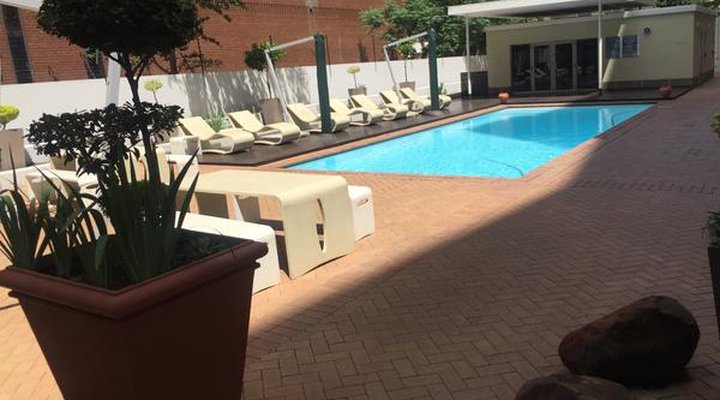 First Divine Suites - Hydro Park