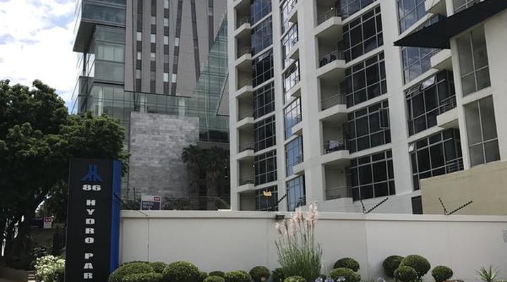 First Divine Suites - Hydro Park