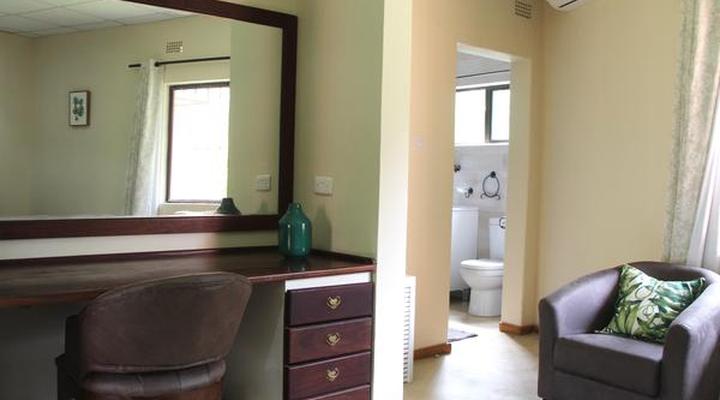 River Bird Guest House