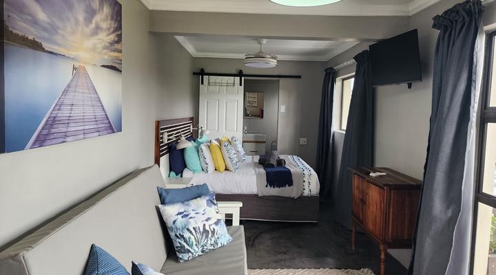 Atlantis Haven Self Catering Accommodation- Sunrise On Sea