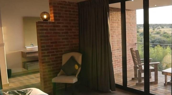 The Cliffhanger Lodge