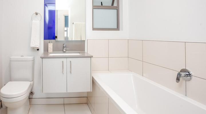 Urban Oasis Apartments @ The Median