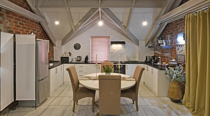 Los Olivos at the Yard