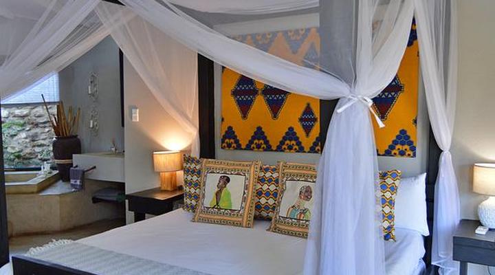 Foxy Crocodile Bush Lodge & Kruger Safaris